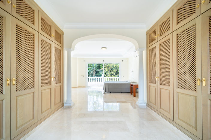 Image No.9-5 Bed Villa for sale