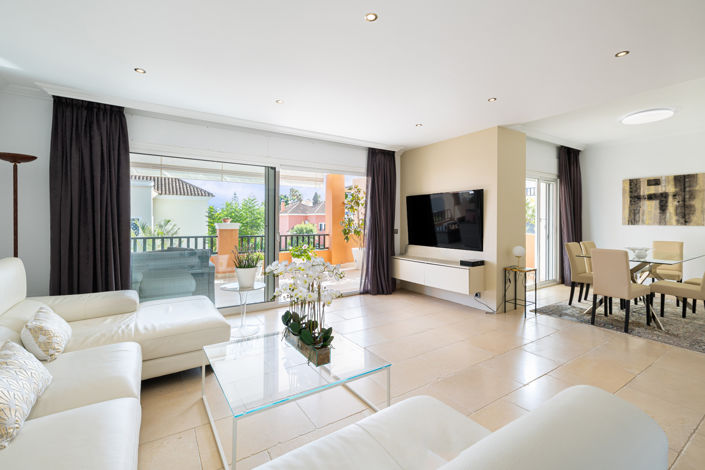 Image No.3-Maison de ville de 4 chambres à vendre à Marbella