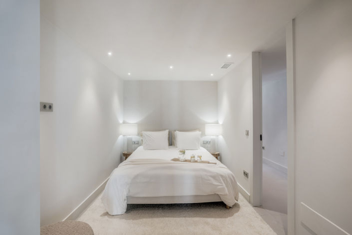 Image No.13-3 Bed Property for sale