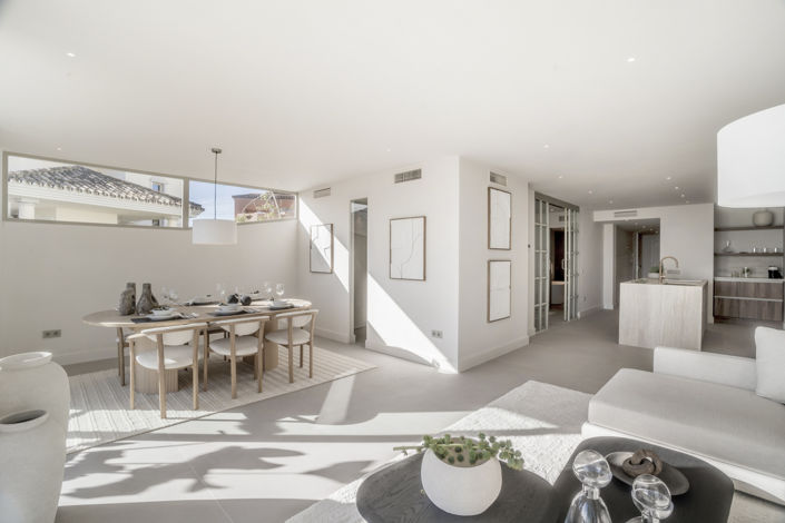 Image No.8-3 Bed Property for sale