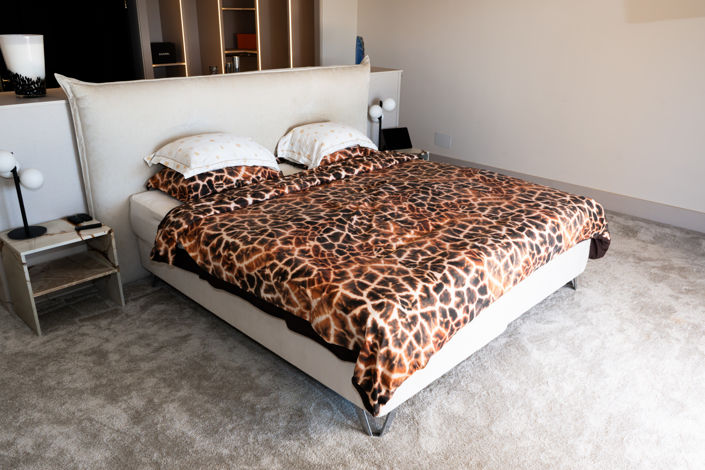 Image No.14-4 Bed Property for sale