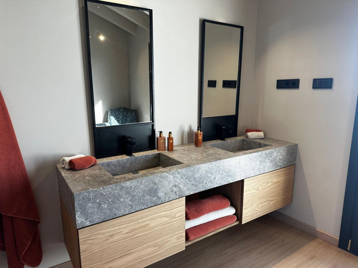 Image No.15-4 Bed Property for sale