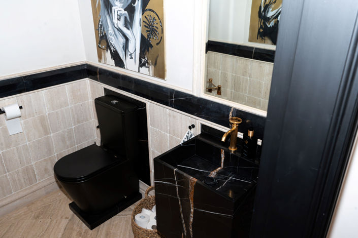 Image No.20-4 Bed Property for sale