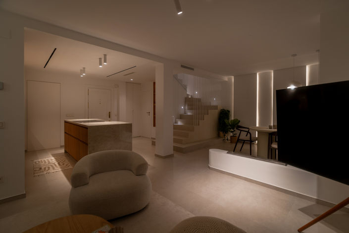 Image No.28-3 Bed Property for sale