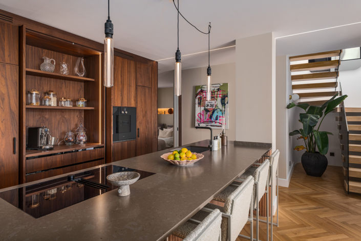 Image No.6-3 Bed Property for sale