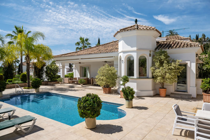 Image No.1-4 Bed Villa for sale