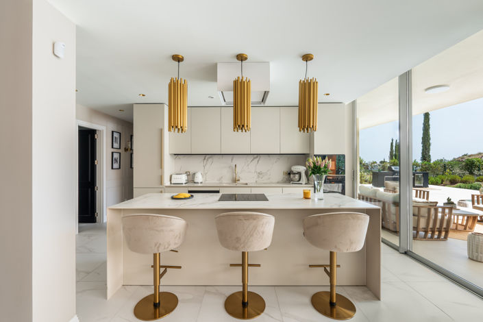 Image No.6-3 Bed Property for sale