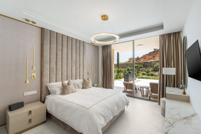 Image No.9-3 Bed Property for sale