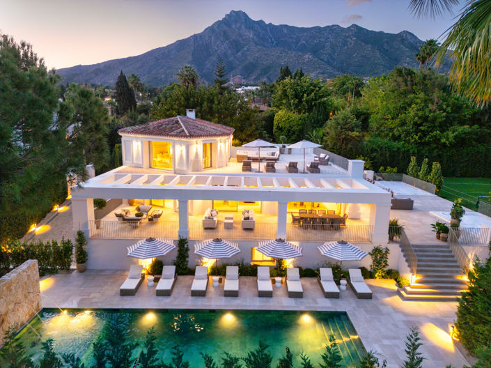 Image No.1-6 Bed Villa for sale