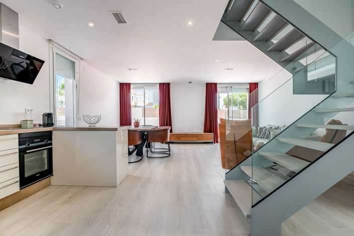 Image No.4-4 Bed Villa for sale