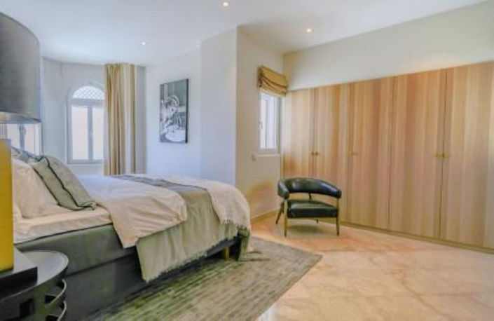 Image No.8-3 Bed Property for sale