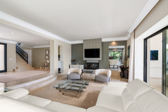 Image No.1-4 Bed Villa for sale