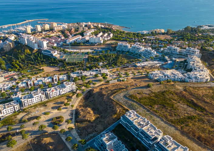 Image No.12-2 Bed Property for sale