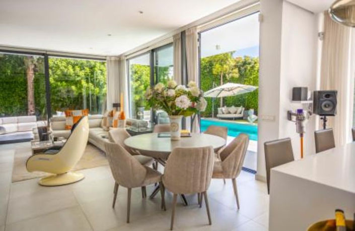 Image No.5-Villa de 4 chambres à vendre à Estepona