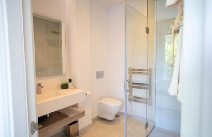 Image No.8-Villa de 4 chambres à vendre à Estepona