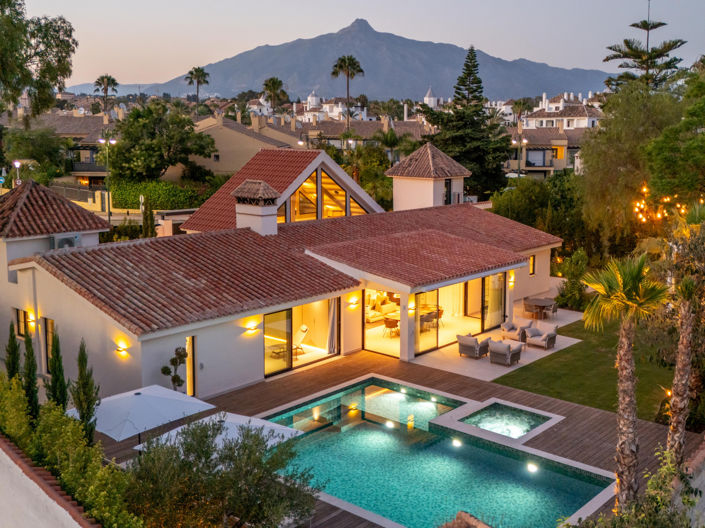 Image No.1-5 Bed Villa for sale