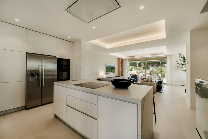 Image No.6-5 Bed Property for sale