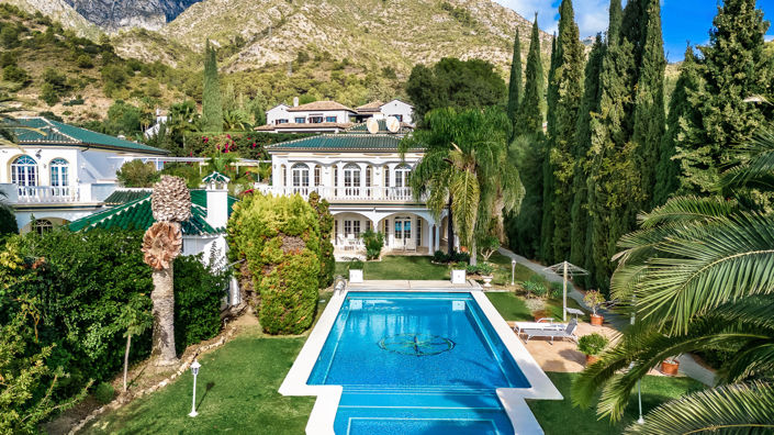 Image No.11-14 Bed Villa for sale