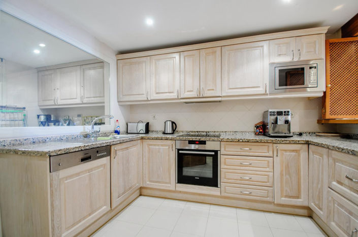 Image No.3-2 Bed Property for sale