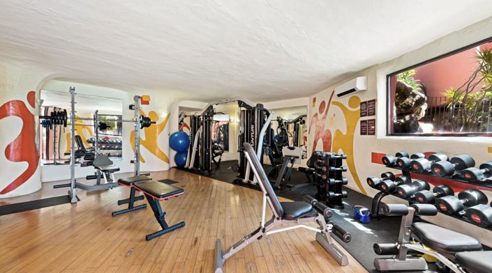 Image No.9-2 Bed Property for sale