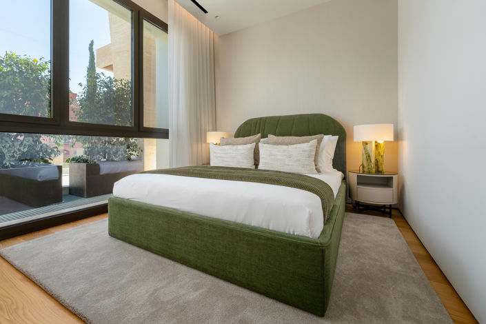 Image No.12-4 Bed Property for sale