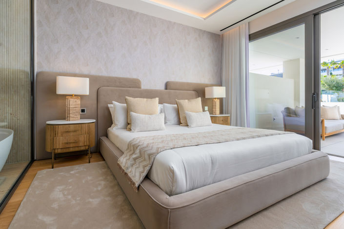 Image No.6-4 Bed Property for sale