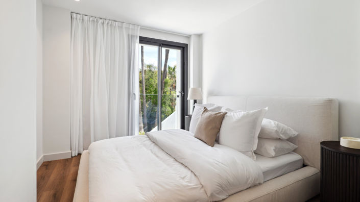 Image No.10-6 Bed Villa for sale