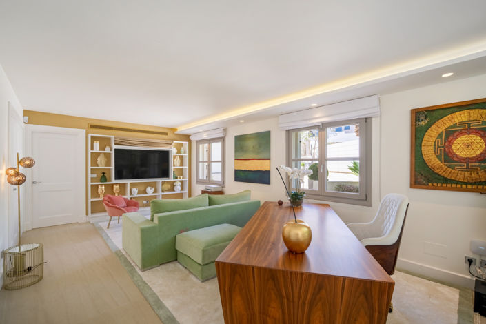 Image No.6-6 Bed Villa for sale