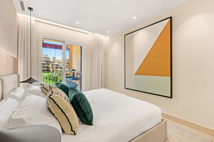 Image No.12-4 Bed Apartment for sale