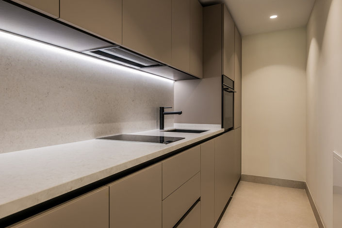 Image No.19-4 Bed Apartment for sale