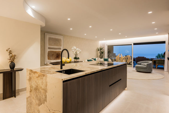 Image No.4-4 Bed Apartment for sale