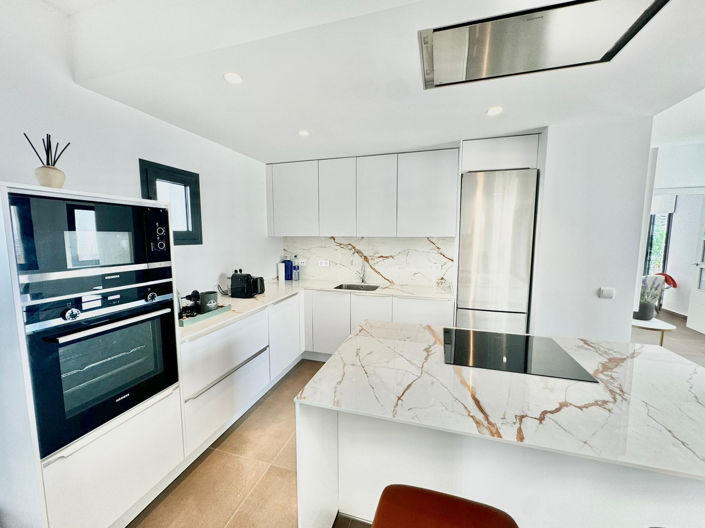 Image No.7-3 Bed Apartment for sale