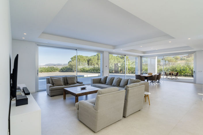 Image No.3-4 Bed Villa for sale