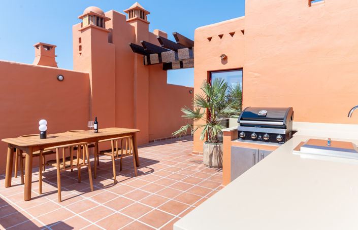 Image No.21-4 Bed Townhouse for sale