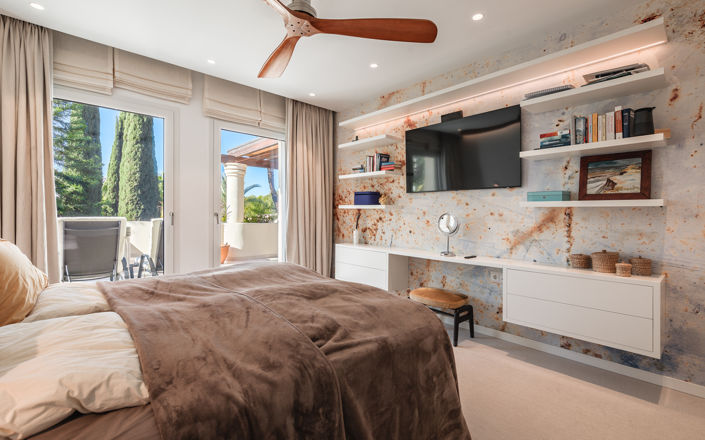 Image No.11-3 Bed Property for sale