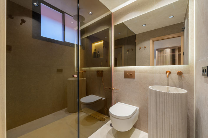 Image No.16-4 Bed Townhouse for sale