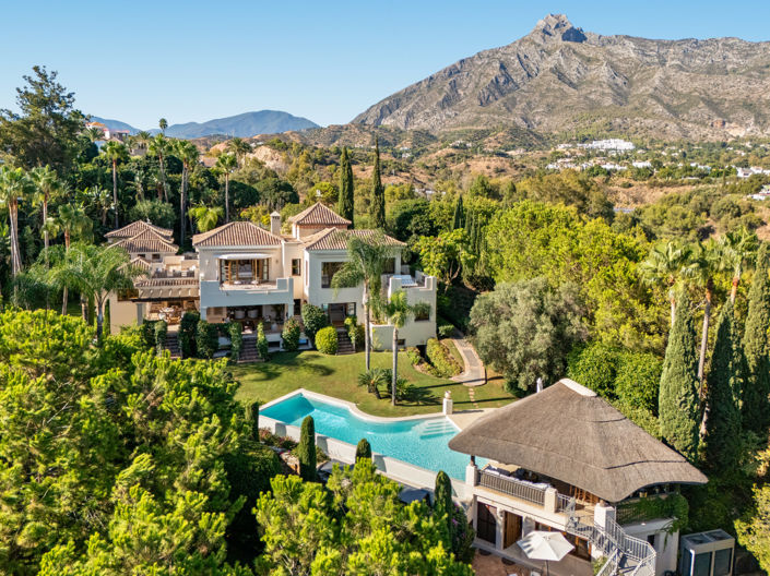 Image No.1-6 Bed Villa for sale