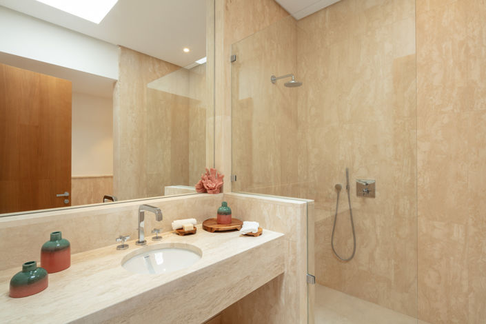 Image No.9-6 Bed Villa for sale