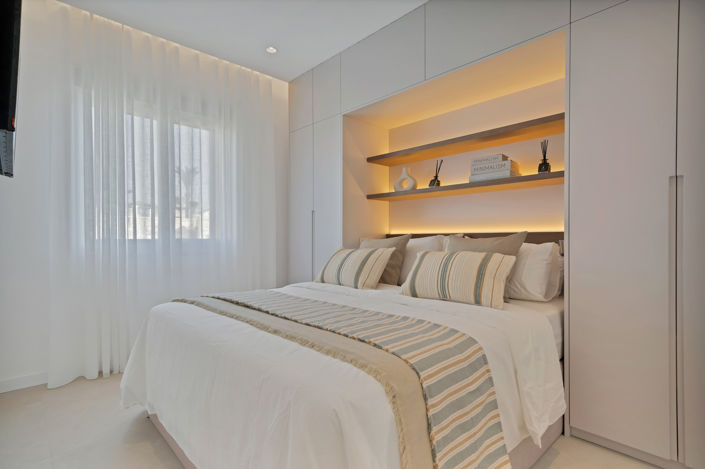 Image No.14-2 Bed Property for sale