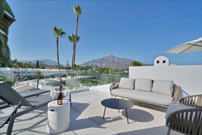 Image No.19-2 Bed Property for sale