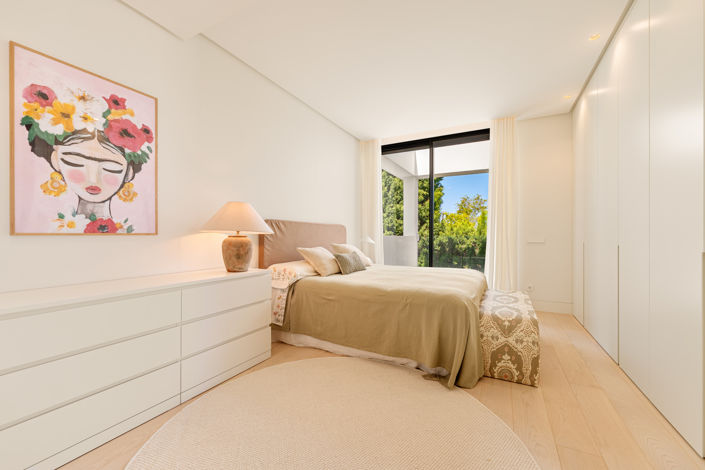 Image No.19-6 Bed Villa for sale