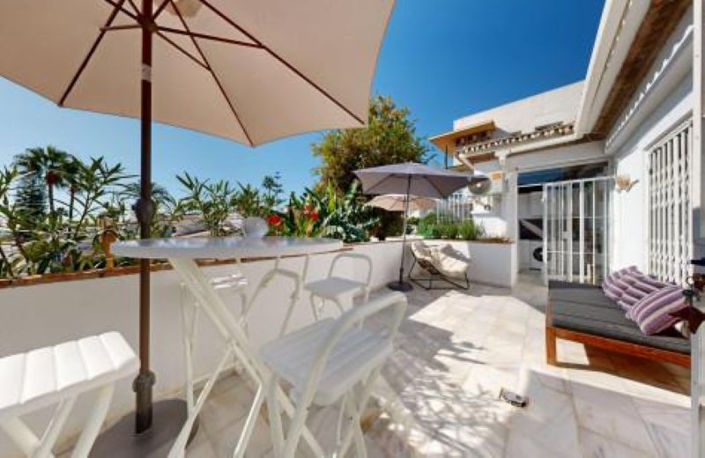 Image No.15-6 Bed House for sale