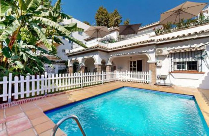 Image No.17-6 Bed House for sale