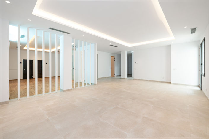 Image No.3-4 Bed Villa for sale