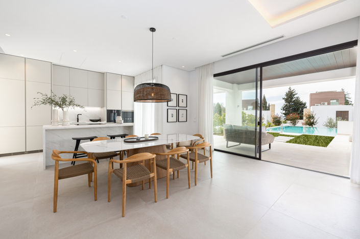 Image No.4-4 Bed Villa for sale