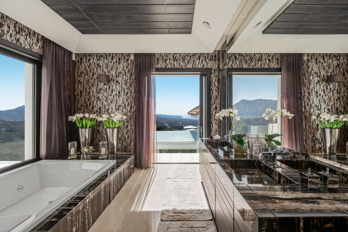 Image No.8-7 Bed Villa for sale