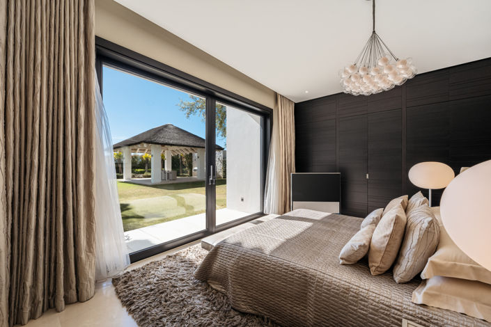 Image No.9-7 Bed Villa for sale