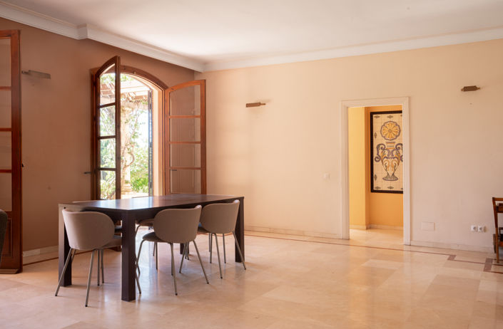 Image No.5-Villa de 4 chambres à vendre à Estepona