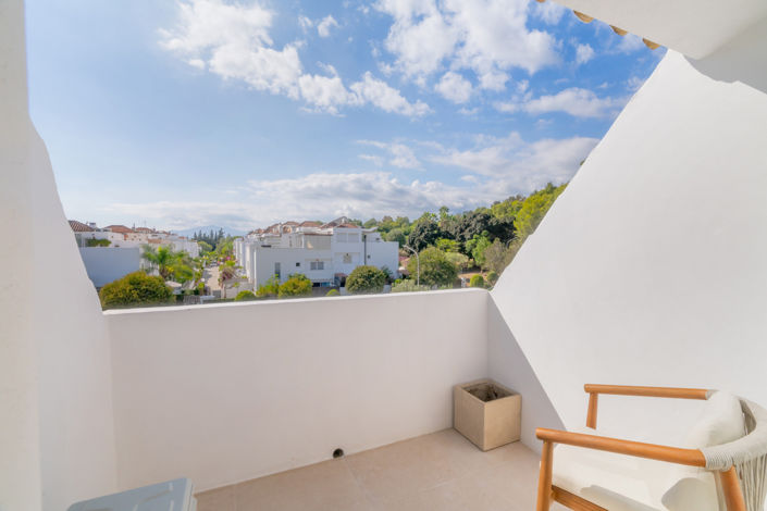 Image No.16-4 Bed Townhouse for sale