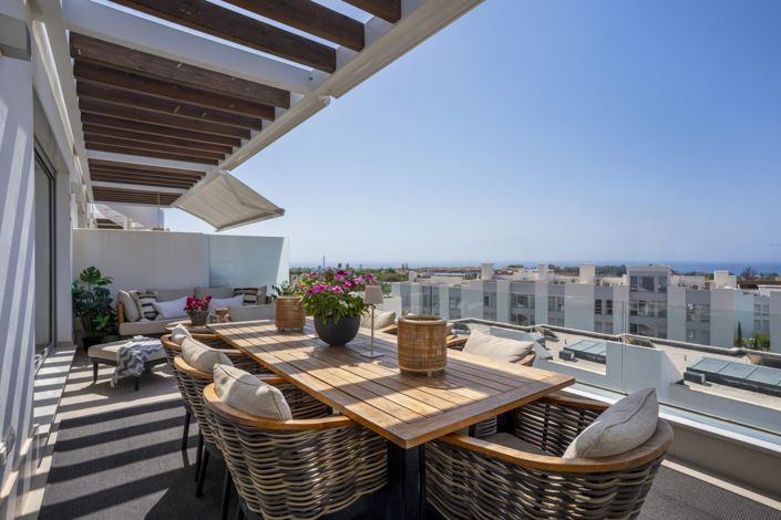 Image No.13-3 Bed Property for sale